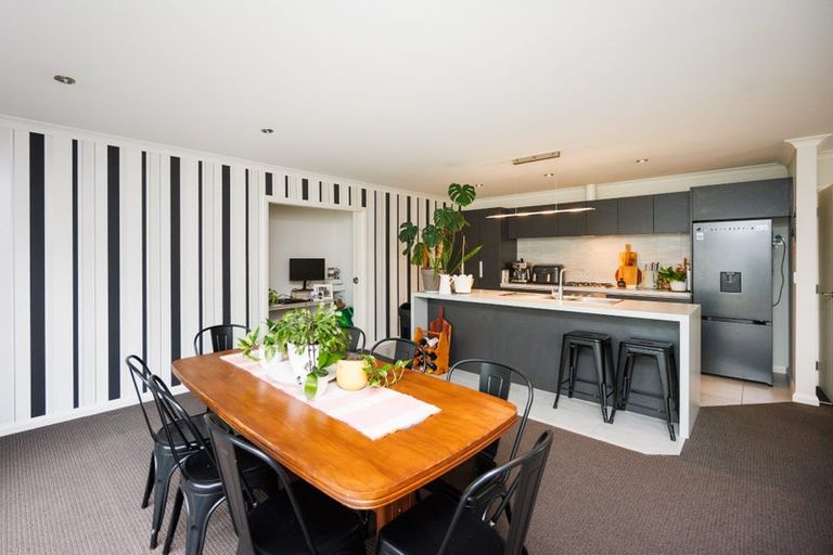 Photo of property in 12a Conway Place, Terrace End, Palmerston North, 4410