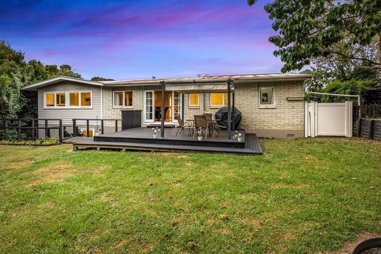Photo of property in 36 Hartley Terrace, Massey, Auckland, 0614