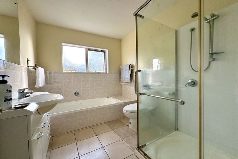 Photo of property in 143 Sturges Road, Henderson, Auckland, 0612