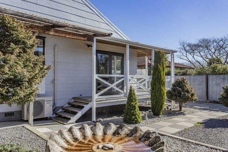 Photo of property in 1 Ensors Place, Waikuku Beach, 7402