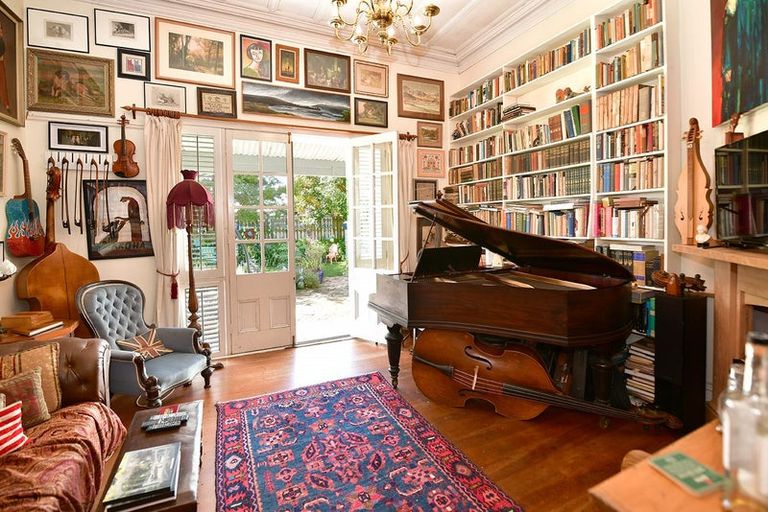 Photo of property in 2b Mcleod Street, Helensville, 0800