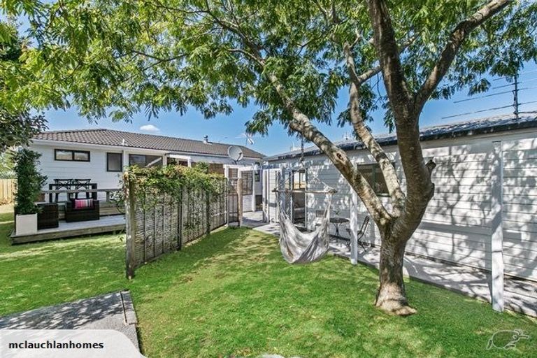 Photo of property in 440 Porchester Road, Randwick Park, Auckland, 2105