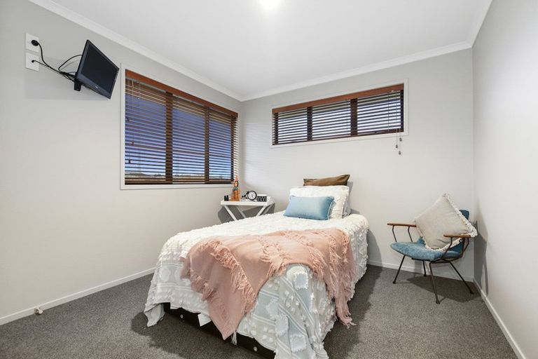 Photo of property in 14 Parkwood Place, Huntington, Hamilton, 3210