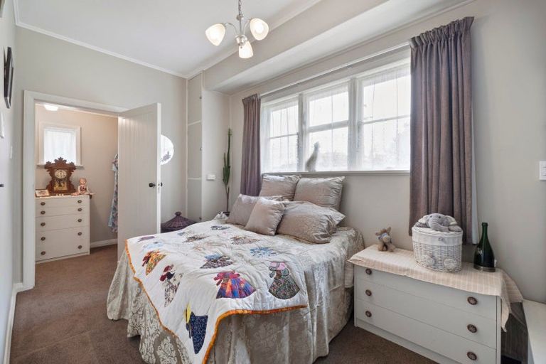 Photo of property in 68 Conway Road, Eltham, 4322