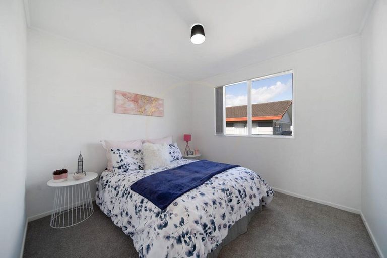 Photo of property in 3/10 Penion Drive, Flat Bush, Auckland, 2023