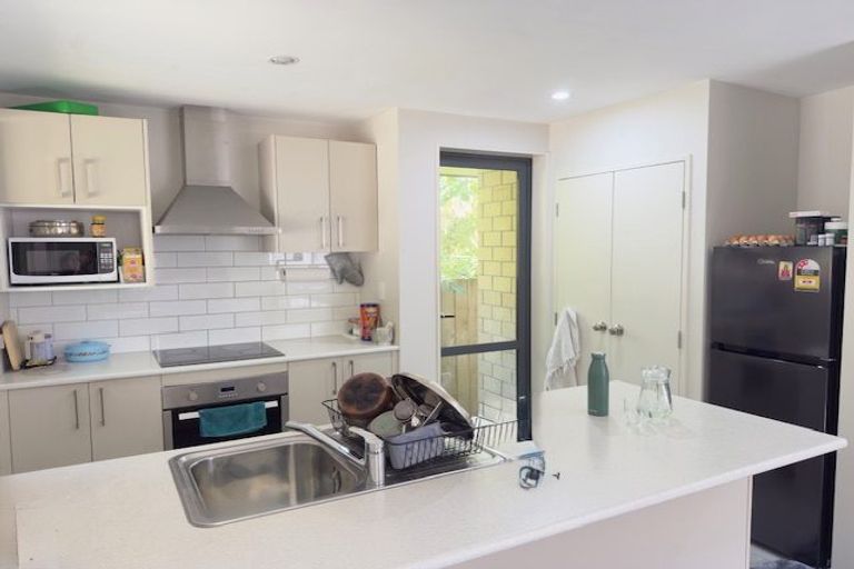 Photo of property in 12 Regency Place, Sunnynook, Auckland, 0632