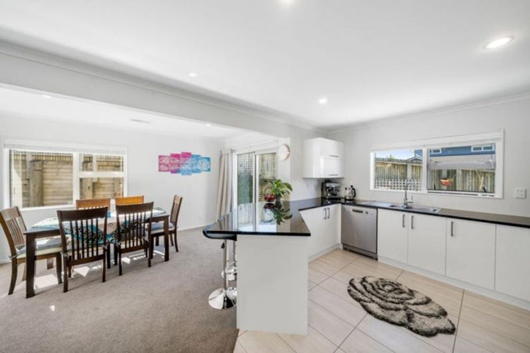 Photo of property in 29 Bickerton Rise, Churton Park, Wellington, 6037