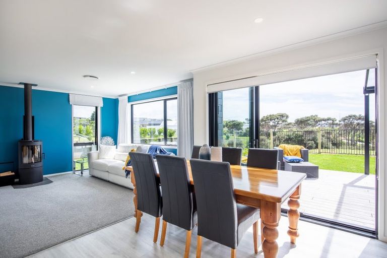 Photo of property in 15 Ruruhi Street, Raglan, 3225