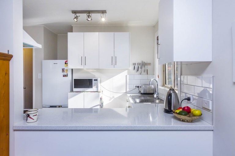 Photo of property in 4/12 Wilford Street, Wallaceville, Upper Hutt, 5018