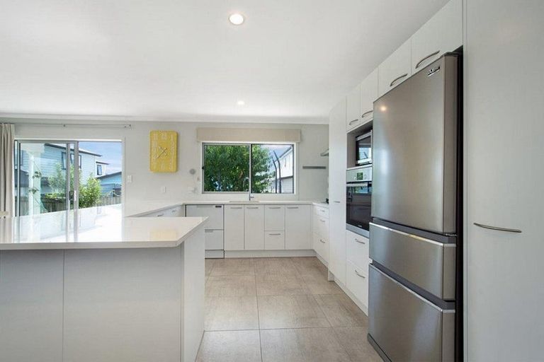 Photo of property in 91b Wharf Road, Te Atatu Peninsula, Auckland, 0610