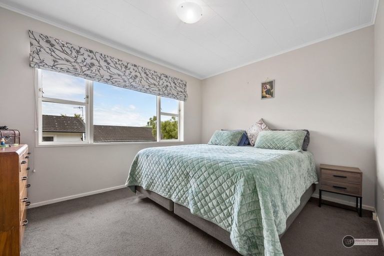 Photo of property in 70 Major Drive, Kelson, Lower Hutt, 5010