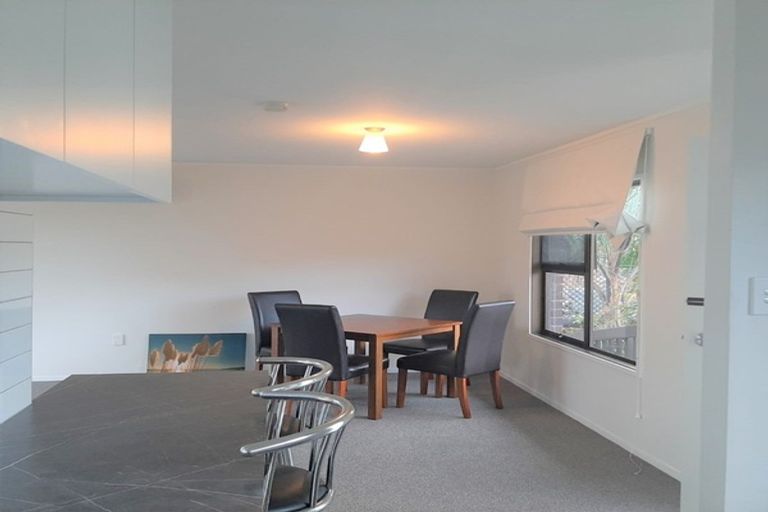 Photo of property in 2/59 Norwood Road, Bayswater, Auckland, 0622