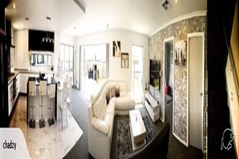 Photo of property in 108 Glanmire Road, Newlands, Wellington, 6037