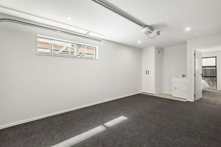 Photo of property in 2/1 Egremont Street, Belmont, Auckland, 0622