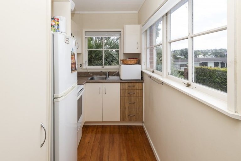 Photo of property in 20 Granger Road, Cockle Bay, Auckland, 2014