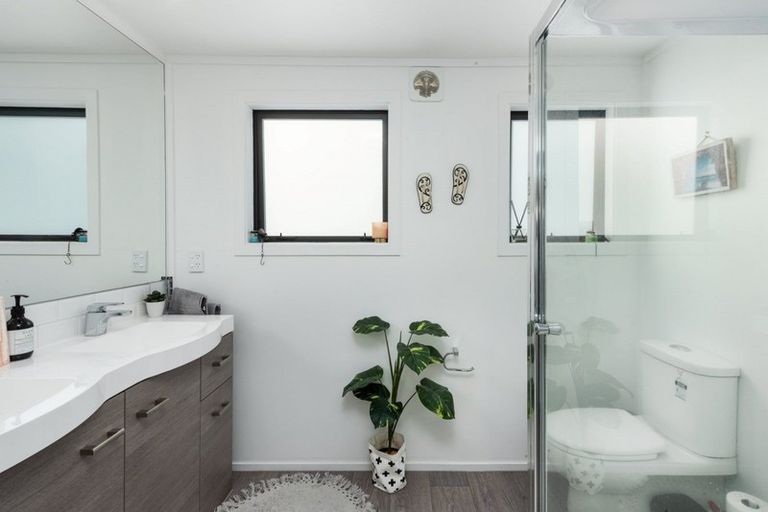 Photo of property in 49a Percy Road, Papamoa Beach, Papamoa, 3118