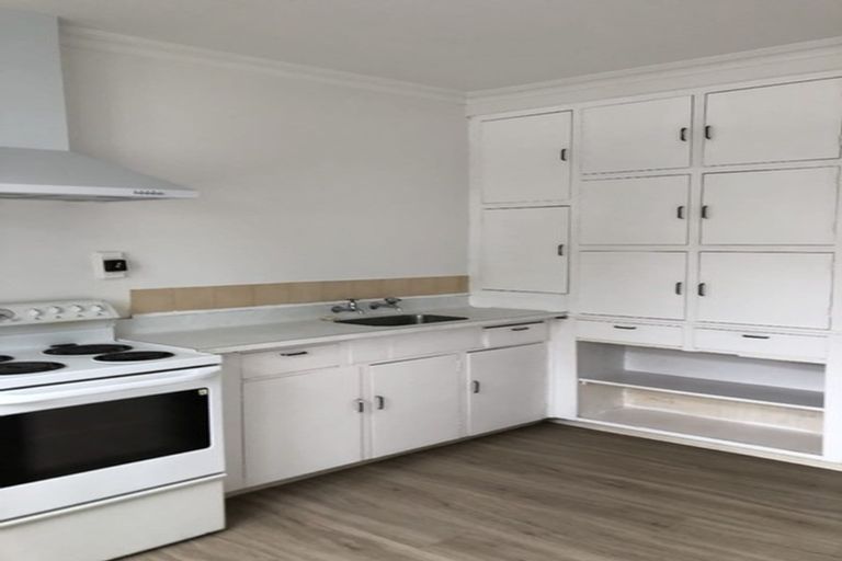 Photo of property in 106 Bartholomew Road, Levin, 5510