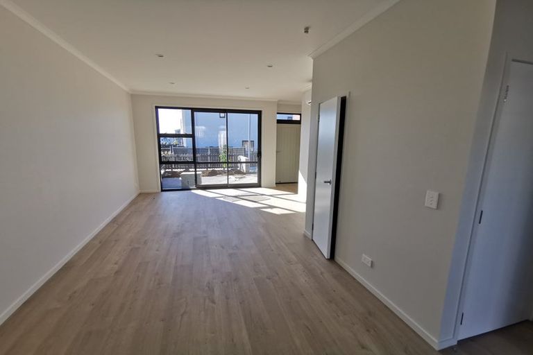 Photo of property in 46 Walter Merton Road, Hobsonville, Auckland, 0616