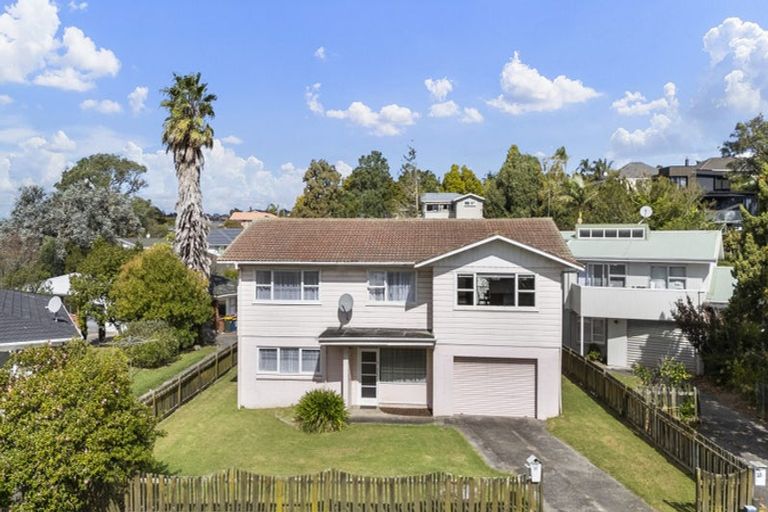 Photo of property in 21 Bentley Avenue, Glenfield, Auckland, 0629