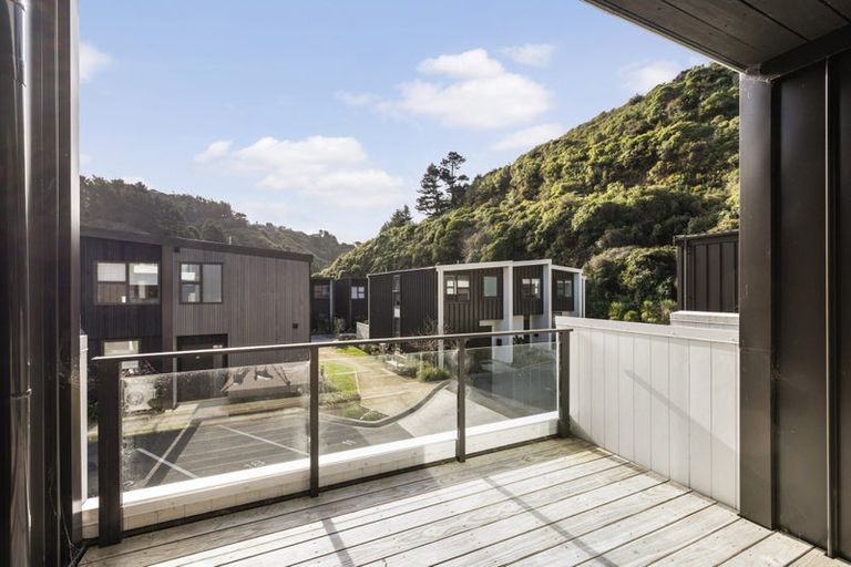 Photo of property in 17 Rua Kai Way, Brooklyn, Wellington, 6021