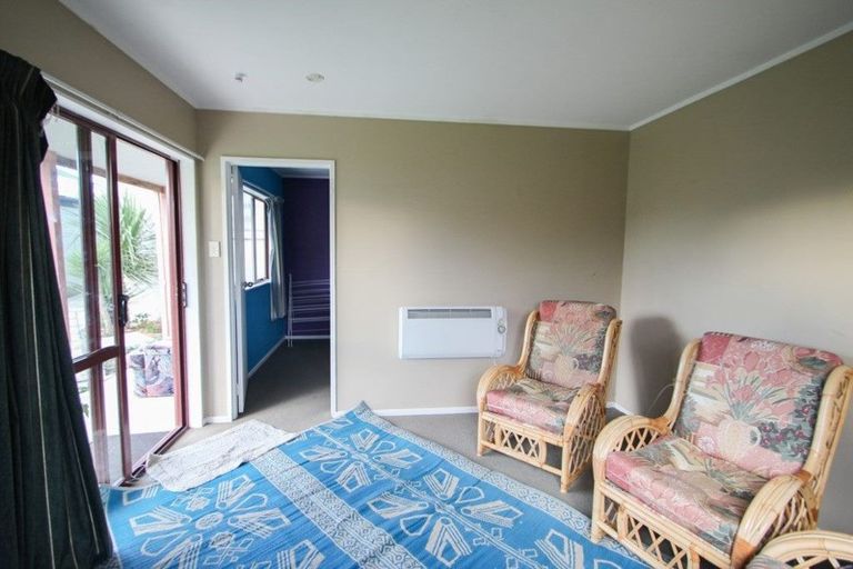 Photo of property in 12 Mersey Street, South Hill, Oamaru, 9400
