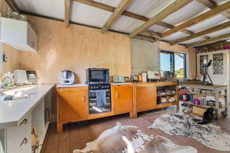 Photo of property in 957 Bull Road, Paparoa, 0193