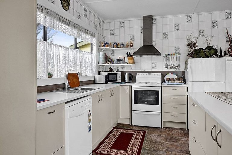 Photo of property in 70 London Street, Eltham, 4322