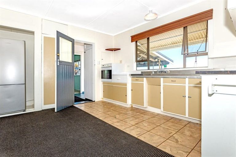 Photo of property in 10 Oates Street, Elgin, Gisborne, 4010