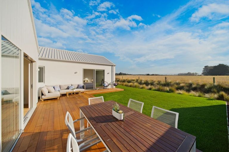 Photo of property in 53 Mehrtens Crescent, Woodend, 7691