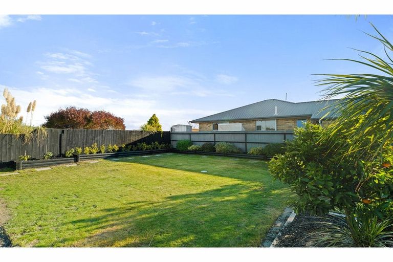 Photo of property in 263 Lake Terrace Road, Shirley, Christchurch, 8061