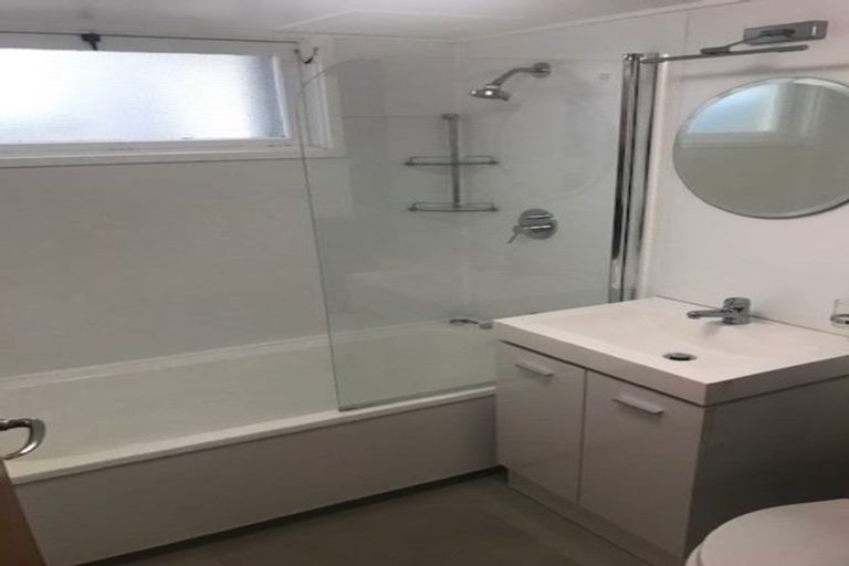 Photo of property in Embassy Court, 72 Brougham Street, Mount Victoria, Wellington, 6011