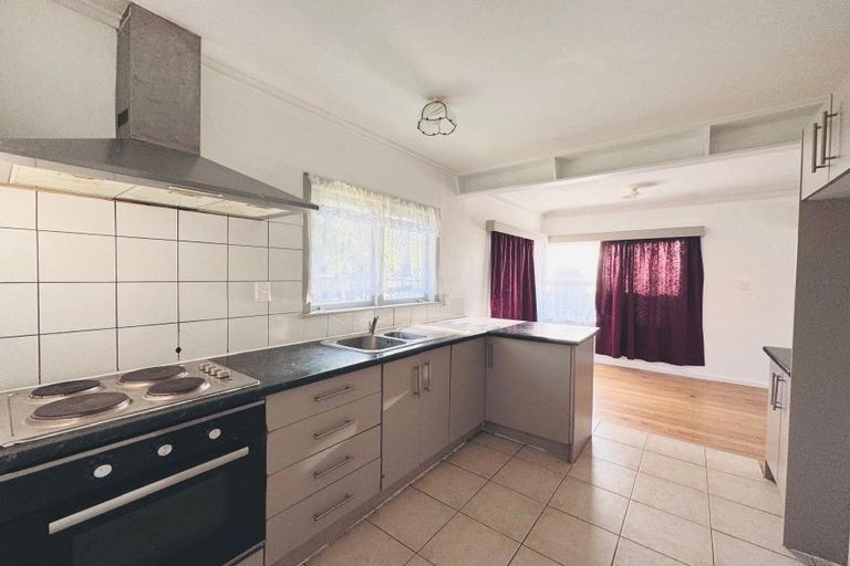 Photo of property in 17 Margaret Road, Papatoetoe, Auckland, 2025