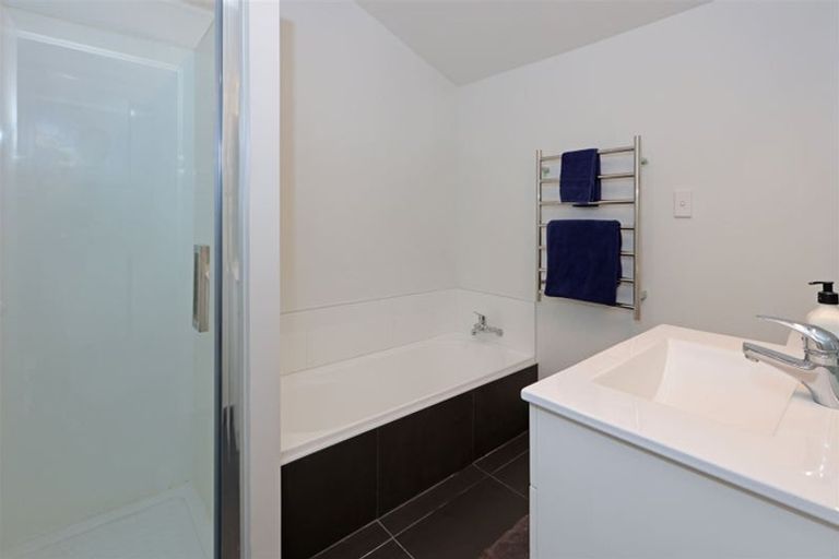 Photo of property in 62 Vintage Drive, Henderson, Auckland, 0612