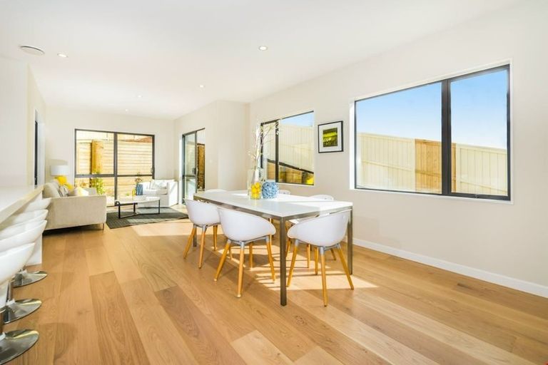 Photo of property in 48 Golden Morning Drive, Albany Heights, Auckland, 0632