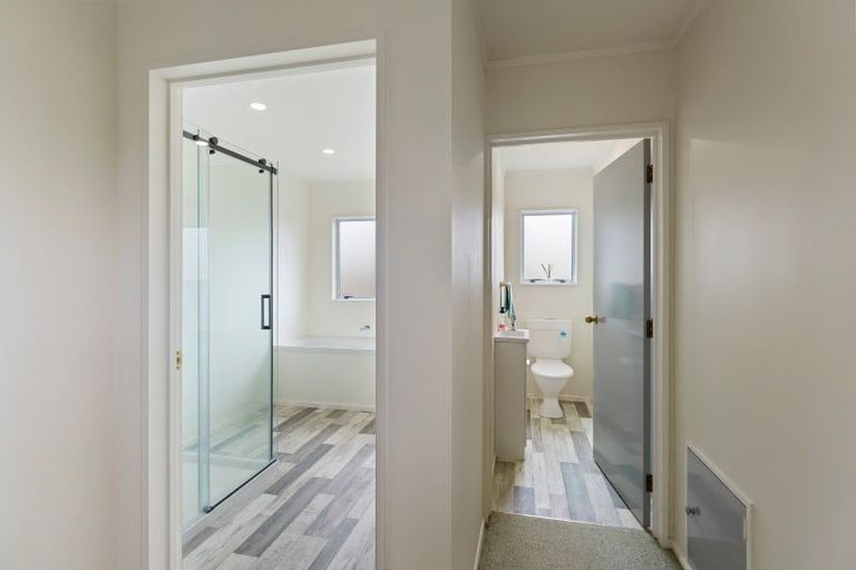 Photo of property in 21 Te Rauparaha Street, Otaki, 5512