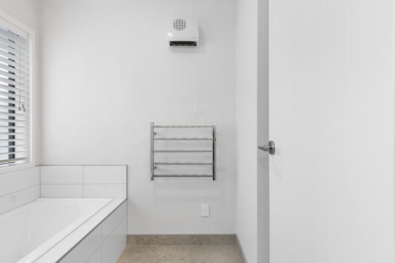 Photo of property in 84 Pakanga Grove, Pyes Pa, Tauranga, 3112