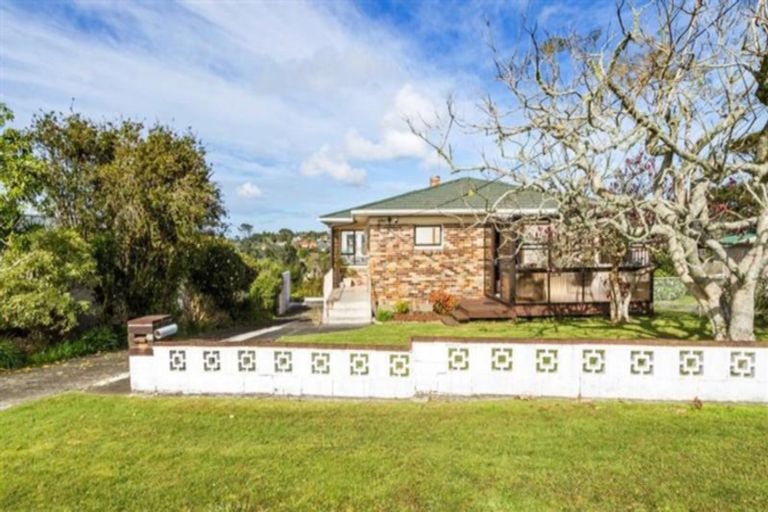 Photo of property in 33 Tui Glen Road, Birkenhead, Auckland, 0626