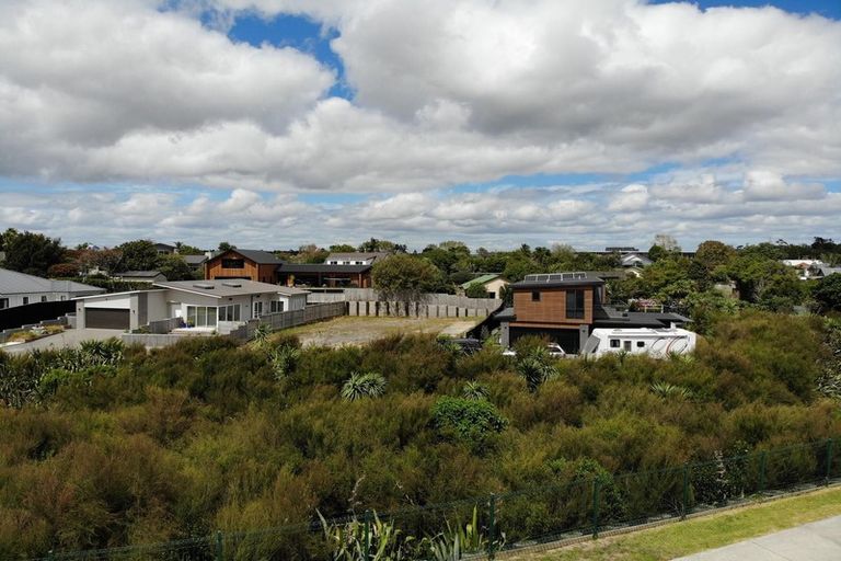Photo of property in 47 Ara Kakara Avenue, Huapai, Kumeu, 0810