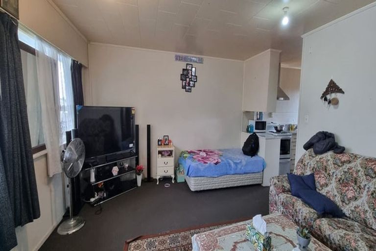 Photo of property in 2/63 Alfriston Road, Manurewa East, Auckland, 2102