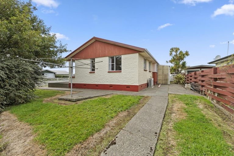 Photo of property in 74 Forfar Crescent, Rockdale, Invercargill, 9812