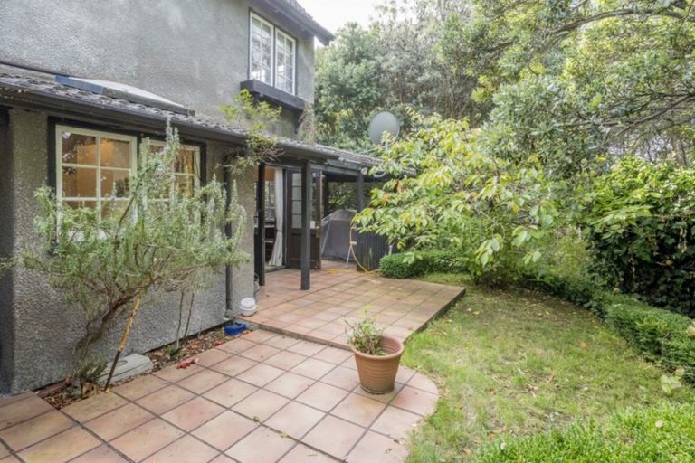 Photo of property in 1 Kohutuhutu Road, Raumati Beach, Paraparaumu, 5032