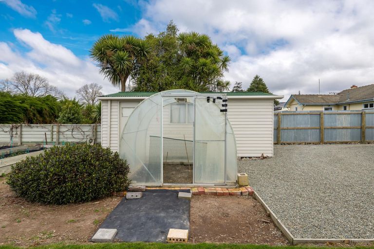 Photo of property in 15 Edward Street, Waimate, 7924