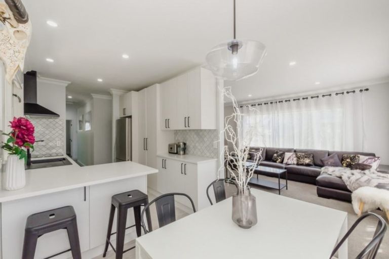 Photo of property in 316 Te Moana Road, Waikanae, 5036