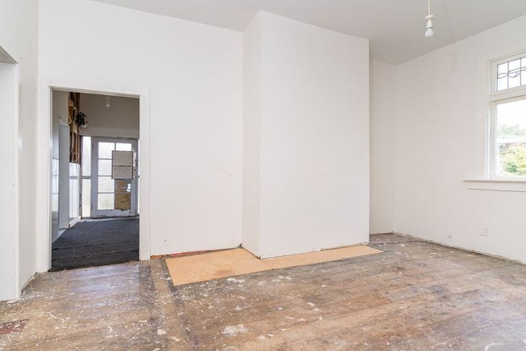 Photo of property in 32 Neidpath Road, Mornington, Dunedin, 9011