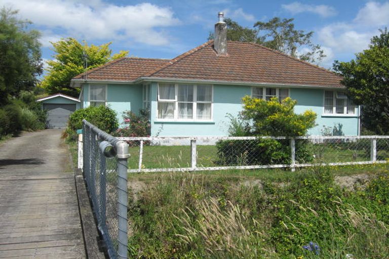 Photo of property in 19 Huxley Street, Pahiatua, 4910