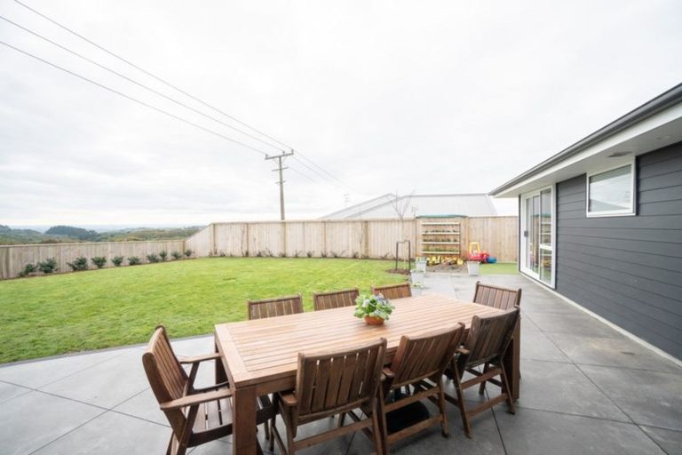 Photo of property in 31 Silicon Way, Fitzherbert, Palmerston North, 4410