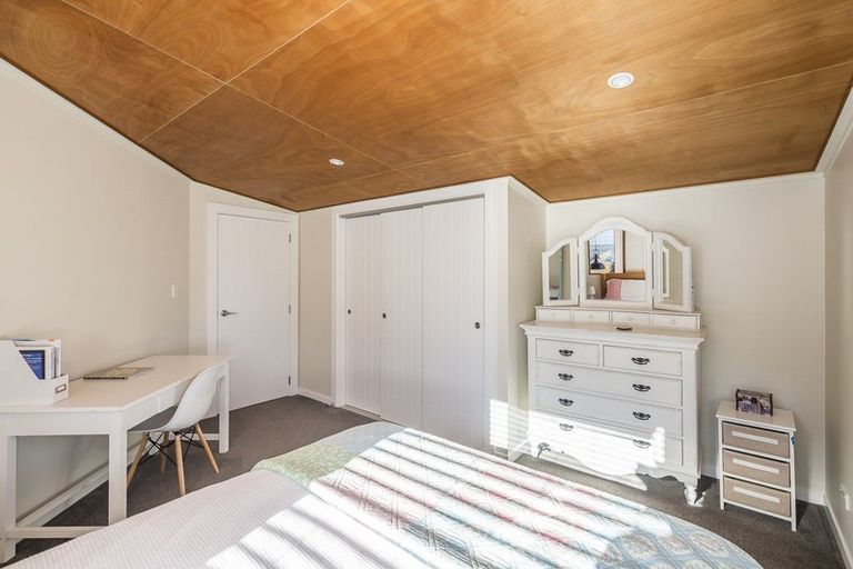 Photo of property in 35b Wharemauku Road, Raumati Beach, Paraparaumu, 5032