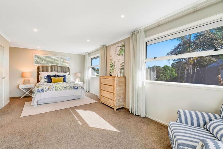 Photo of property in 63a Walton Street, Red Beach, 0932