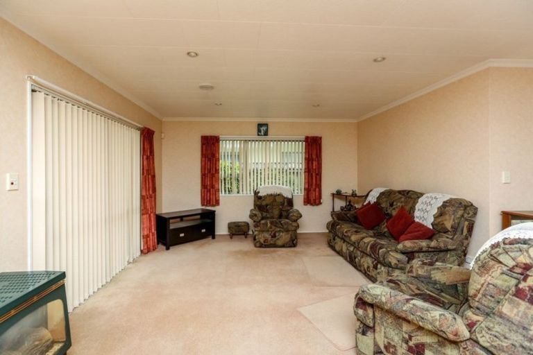 Photo of property in 38 Tukapa Street, Westown, New Plymouth, 4310