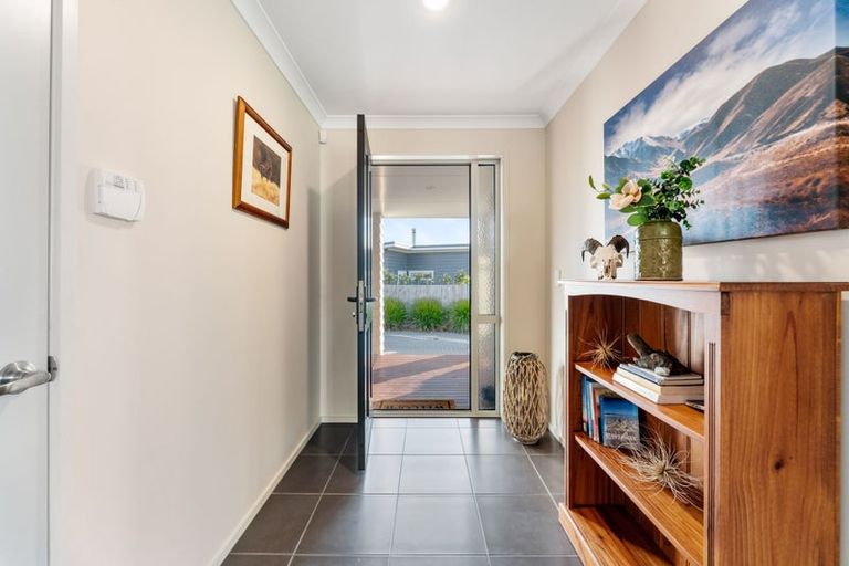 Photo of property in 11 Waianiwa Dell, Wharewaka, Taupo, 3330